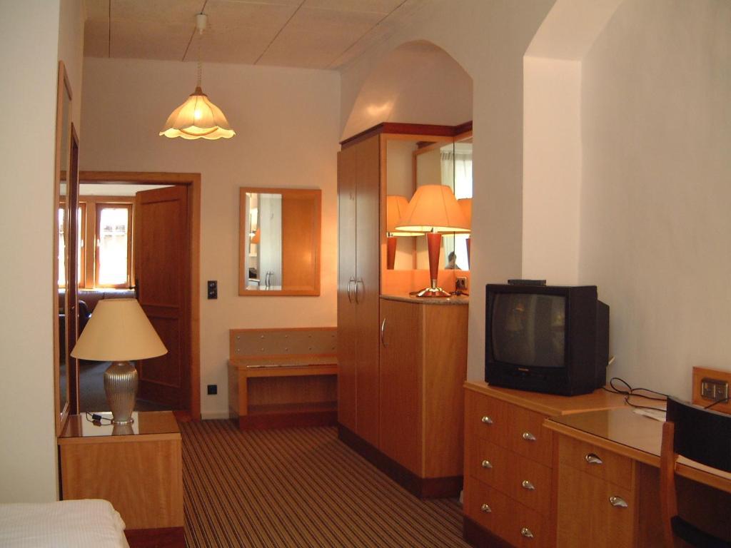 נאומבורג Hotel Restaurant Toscana Naumburg חדר תמונה