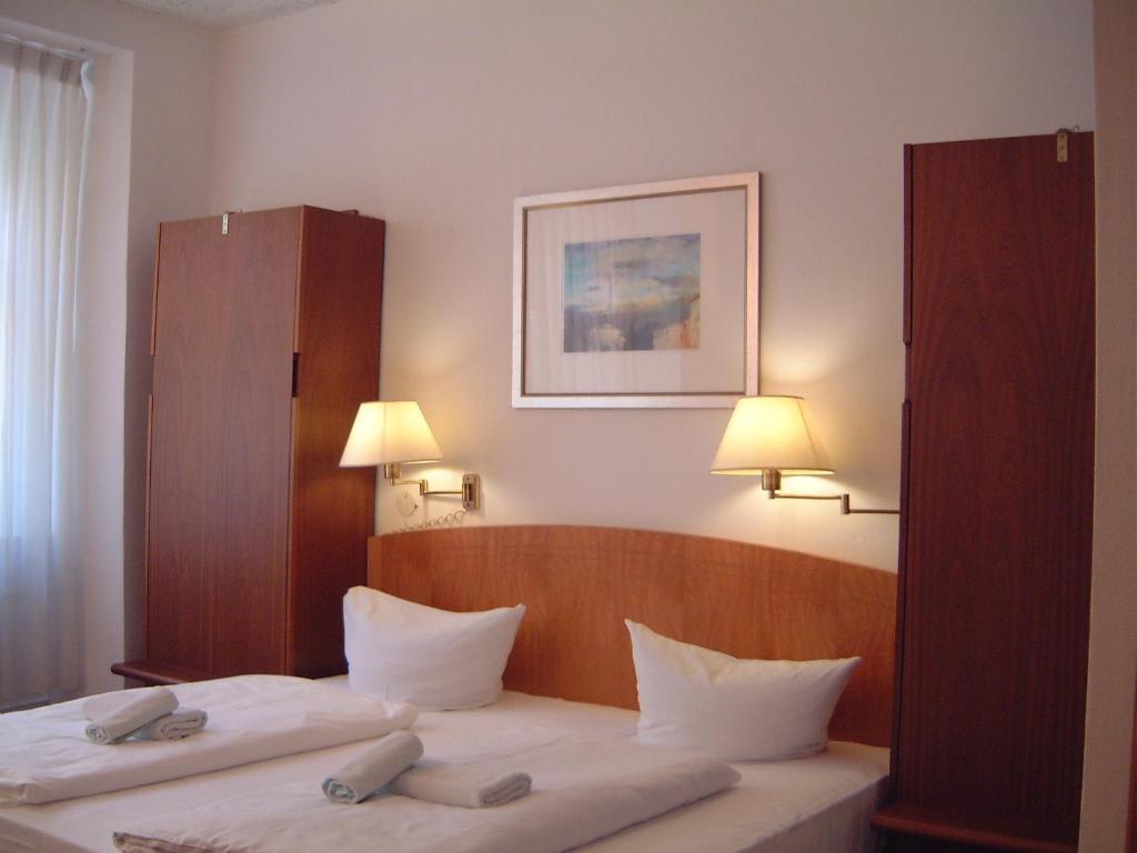 נאומבורג Hotel Restaurant Toscana Naumburg חדר תמונה